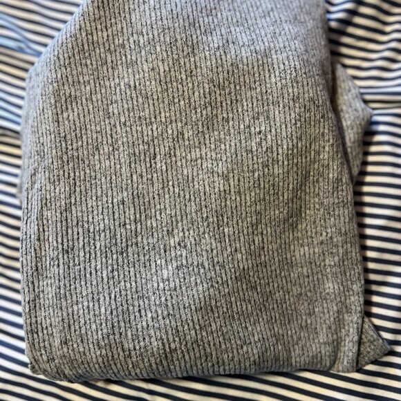 BNWT Torrid Super Soft Grey duster cardigan. Size 1 - Picture 4 of 4